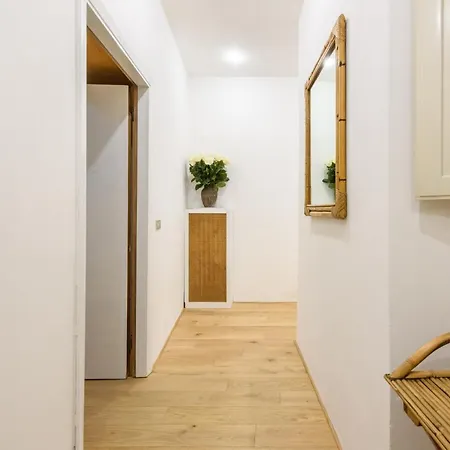 Apartment Lucky House By Mmega *